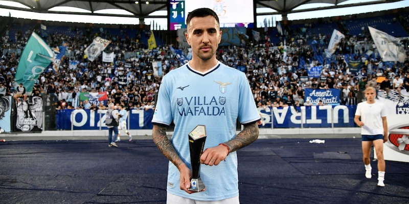 Vecino resta alla Lazio: accordo per il rinnovo di contratto 14 Vecino resta alla Lazio: accordo per il rinnovo di contratto