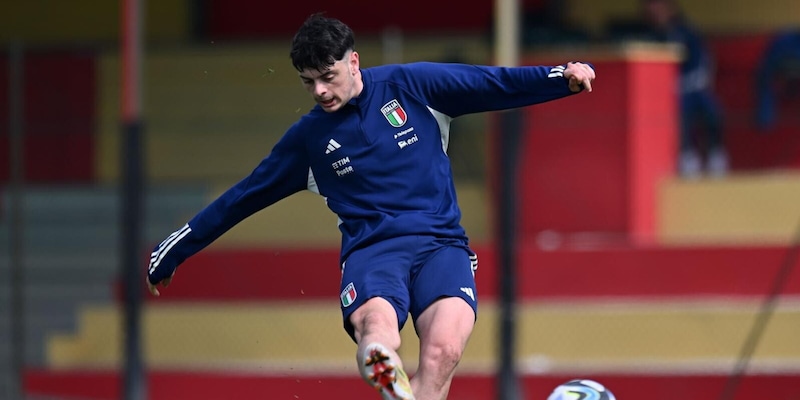 Under 21, Ambrosino sfida la Spagna e punta in alto: “Voglio vincere l’Europeo” 14 Under 21, Ambrosino sfida la Spagna e punta in alto: “Voglio vincere l’Europeo”