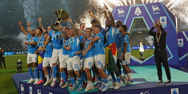 Napoli, ecco le amichevoli precampionato dei campioni d'Italia 15 Napoli, ecco le amichevoli precampionato dei campioni d'Italia