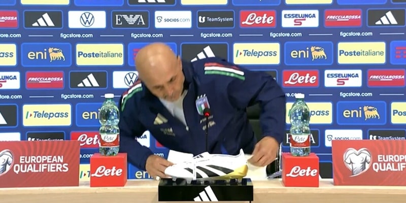 Spalletti esonerato! Caos Italia e conferenza lasciata all'improvviso 15 Spalletti esonerato! Caos Italia e conferenza lasciata all'improvviso