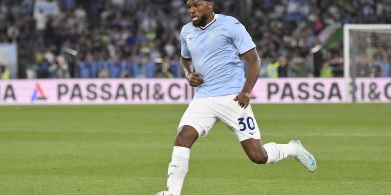 Lazio, Sarri riparte da Tavares: terzino riscattato dopo una stagione a due facce 15 Lazio, Sarri riparte da Tavares: terzino riscattato dopo una stagione a due facce