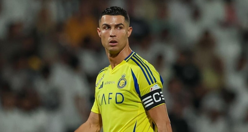 Le folli richieste di Cristiano Ronaldo per rinnovare con l'Al Nassr: un jet, due chef privati e molto altro... 15 Le folli richieste di Cristiano Ronaldo per rinnovare con l'Al Nassr: un jet, due chef privati e molto altro...