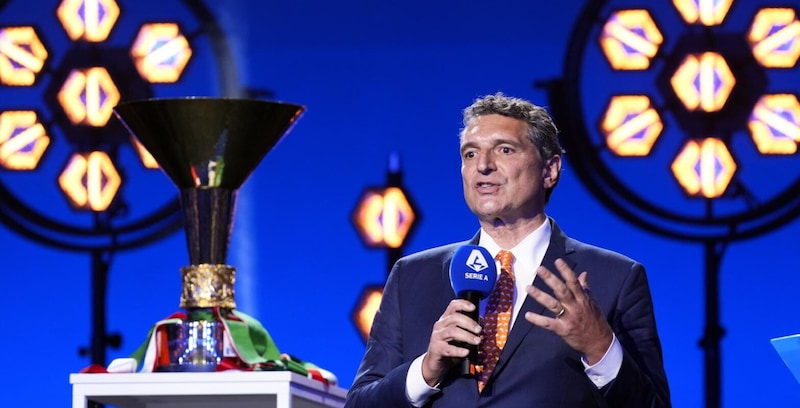 Serie A, anticipi e posticipi delle prime tre giornate: ecco le date e gli orari ufficiali 16 Serie A, anticipi e posticipi delle prime tre giornate: ecco le date e gli orari ufficiali