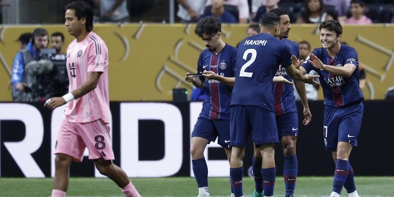Psg show, poker all’Inter Miami di Messi: Luis Enrique e Donnarumma volano ai quarti 15 Psg show, poker all’Inter Miami di Messi: Luis Enrique e Donnarumma volano ai quarti