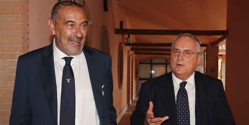 Sarri, il comunicato ufficiale della Lazio: "Piena disponibilità a continuare dopo il confronto con Lotito" 14 Sarri, il comunicato ufficiale della Lazio: "Piena disponibilità a continuare dopo il confronto con Lotito"