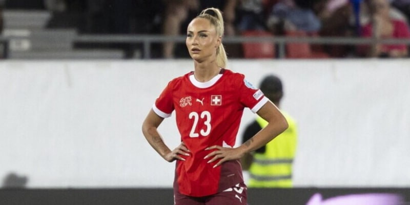 Alisha Lehmann ko 7-1 con la Svizzera, la federazione prova a nascondere tutto: l’incredibile storia 1 Alisha Lehmann ko 7-1 con la Svizzera, la federazione prova a nascondere tutto: l’incredibile storia