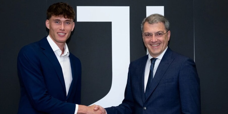 Juve, ufficiale il rinnovo di Savona fino al 2030: i dettagli 15 Juve, ufficiale il rinnovo di Savona fino al 2030: i dettagli
