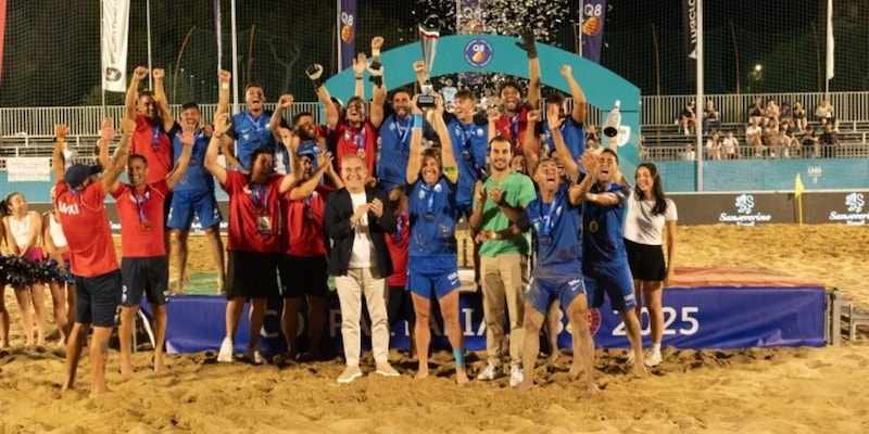 <strong>Il Napoli vince la Coppa Italia Q8 Figc-Lnd</strong> 14 <strong>Il Napoli vince la Coppa Italia Q8 Figc-Lnd</strong>