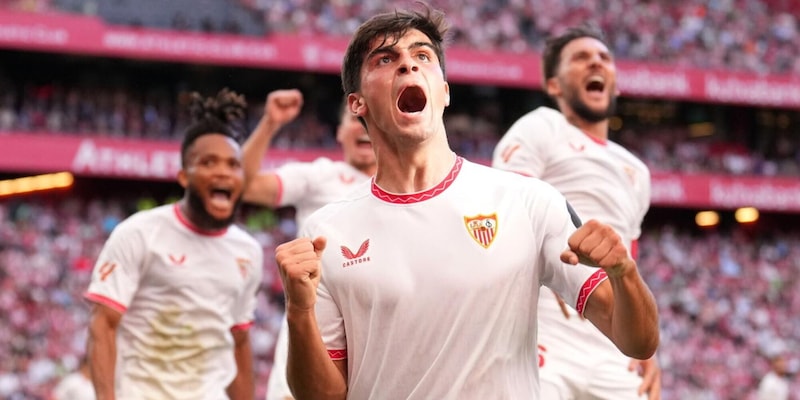 Juanlu aspetta il Napoli 14 Juanlu aspetta il Napoli