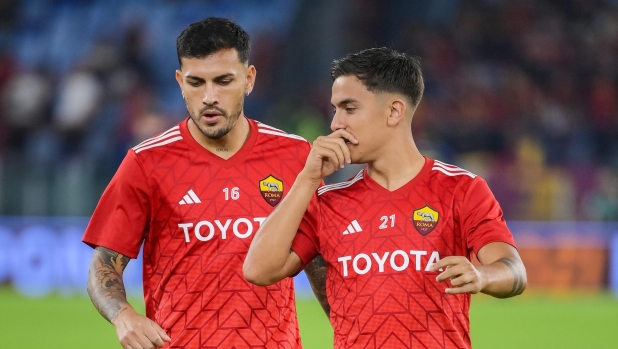 Paredes ghiaccia la Roma: "A Dybala dico di venire con me in Argentina" 13 Paredes ghiaccia la Roma: "A Dybala dico di venire con me in Argentina"
