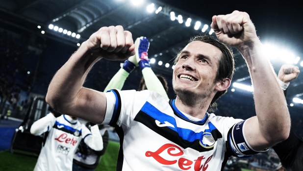 De Roon tallona Berardi: punta al record di presenze con una sola maglia 1 De Roon tallona Berardi: punta al record di presenze con una sola maglia