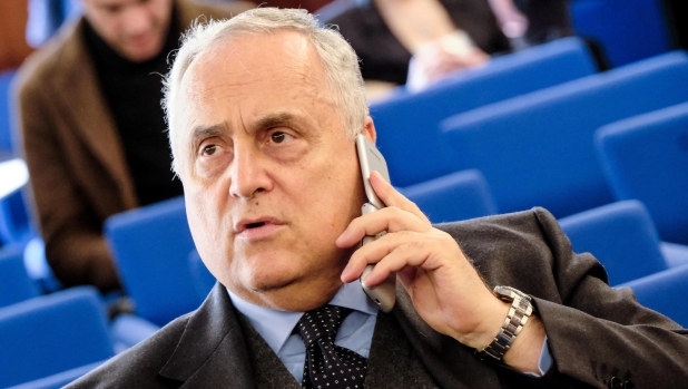 Perché la Lazio non può fare mercato: violati tre parametri, ecco cos'è successo 14 Perché la Lazio non può fare mercato: violati tre parametri, ecco cos'è successo