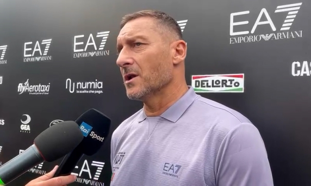 Da Totti ad Adriano: tutti insieme per Operazione Nostalgia 14 Da Totti ad Adriano: tutti insieme per Operazione Nostalgia