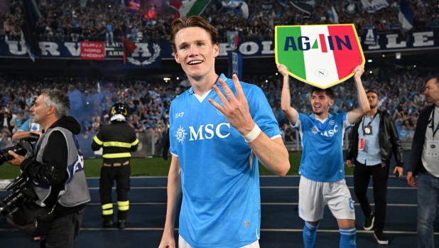 Mctominay lascia il ritiro della Scozia. Il comunicato della nazionale sull'infortunio 13 Mctominay lascia il ritiro della Scozia. Il comunicato della nazionale sull'infortunio