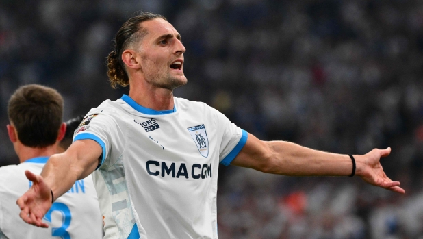 Milan, il piano per Rabiot. Allegri lo chiama: "Vieni". Il francese è tentato 16 Milan, il piano per Rabiot. Allegri lo chiama: "Vieni". Il francese è tentato