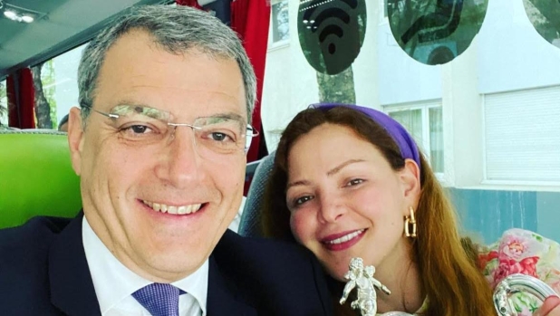 Damien e Selinay, uniti dai... dati: ecco chi è "lady Comolli"