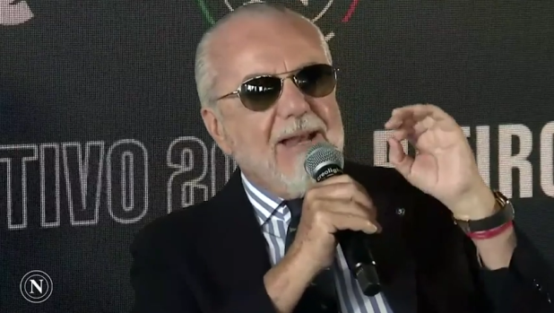 De Laurentiis: "Io e Conte con gli stessi intenti. Dovremo faticare ancora..." 12 De Laurentiis: "Io e Conte con gli stessi intenti. Dovremo faticare ancora..."
