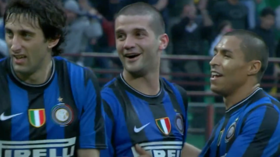 Un sinistro magico e l'iconico caschetto: quando Chivu vestiva la maglia dell'Inter