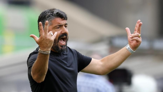 Testa a testa, flipper, lumache e Fantozzi: le frasi che hanno reso iconico Gattuso 15 Testa a testa, flipper, lumache e Fantozzi: le frasi che hanno reso iconico Gattuso