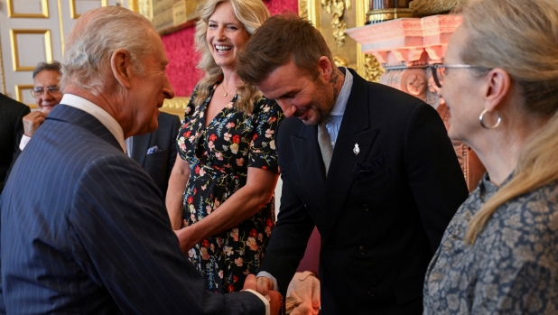 Beckham diventa Sir: Re Carlo gli conferisce il titolo di cavaliere