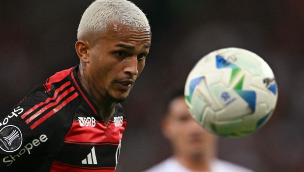 La Juve punta Wesley, il Flamengo fa il prezzo: la trattativa e i piani di Comolli sulle fasce 1 La Juve punta Wesley, il Flamengo fa il prezzo: la trattativa e i piani di Comolli sulle fasce