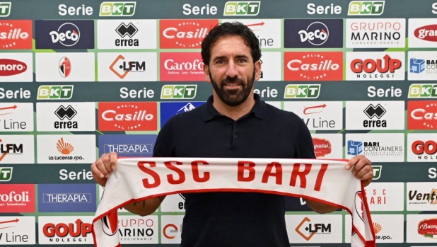 Caserta è il nuovo allenatore del Bari: firmato un contratto biennale