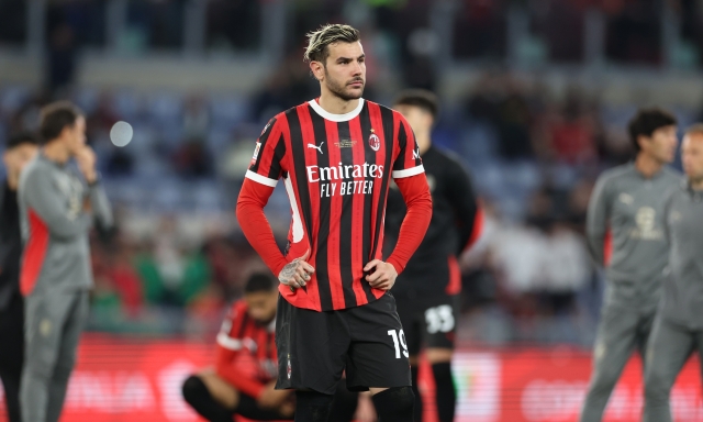 Milan, Theo apre all'Al Hilal. Per la fascia destra Tiago Santos o Vanderson: le trattative