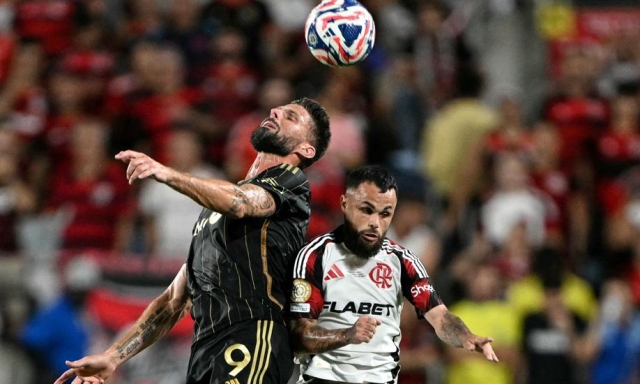 Giroud vicino al ritorno in Europa: può firmare col Lilla 16 Giroud vicino al ritorno in Europa: può firmare col Lilla