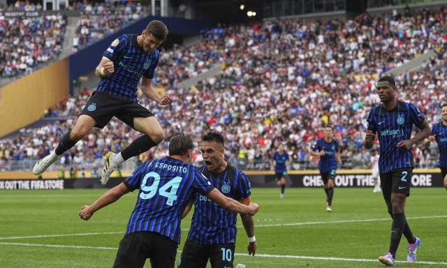Calha rientra in Italia e flirta col Galatasary, ma c'è super Sucic: come cambia l'Inter in mezzo 14 Calha rientra in Italia e flirta col Galatasary, ma c'è super Sucic: come cambia l'Inter in mezzo