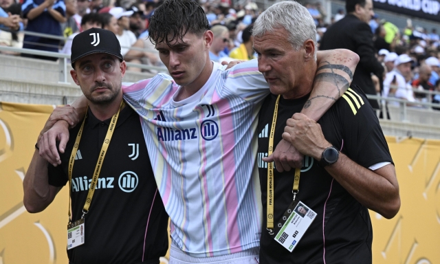 Juve, brutte notizie per Savona: lesione alla caviglia. Rischia due mesi di stop 12 Juve, brutte notizie per Savona: lesione alla caviglia. Rischia due mesi di stop