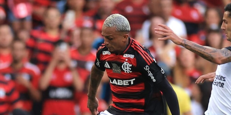 Roma, si sblocca Wesley che gioca e segna: Emerson Royal verso il Flamengo.
14 Roma, si sblocca Wesley che gioca e segna: Emerson Royal verso il Flamengo.