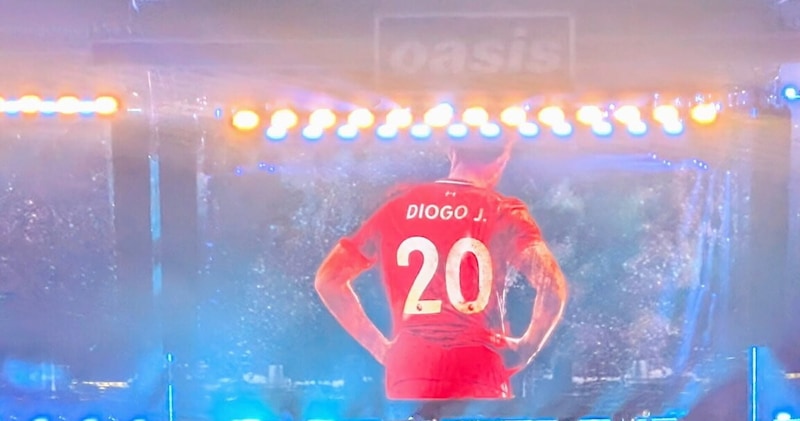 Oasis, l’omaggio a Diogo Jota a Cardiff: ecco quale canzone gli hanno dedicato 1 Oasis, l’omaggio a Diogo Jota a Cardiff: ecco quale canzone gli hanno dedicato