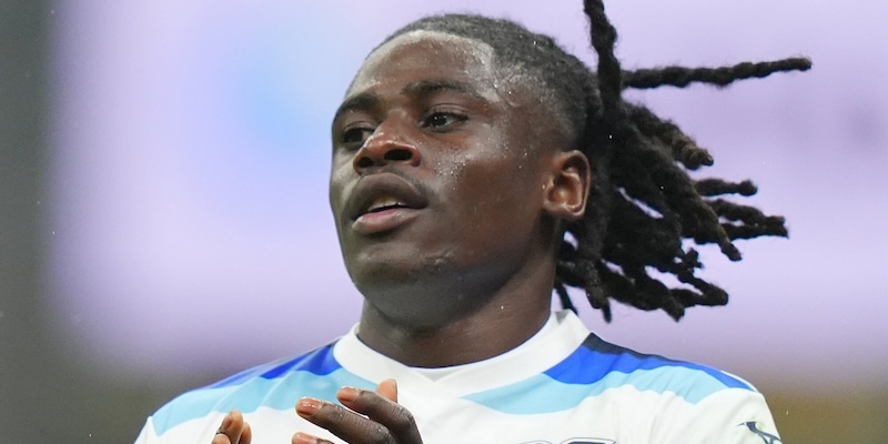Lazio, il piano dei tagli: Tchaouna è il primo, ma serve una soluzione per Basic, Fares e Kamenovic 1 Lazio, il piano dei tagli: Tchaouna è il primo, ma serve una soluzione per Basic, Fares e Kamenovic