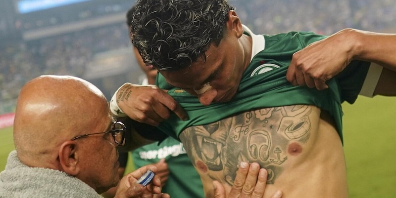 Rios, un guerriero per Gasp: dal Futsal alla leggenda su Shakira, un personaggio fuori dagli schemi 1 Rios, un guerriero per Gasp: dal Futsal alla leggenda su Shakira, un personaggio fuori dagli schemi
