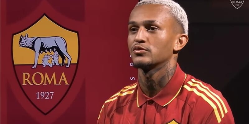 Wesley, prime parole alla Roma e il retroscena su Dybala: "Mi ha chiamato e ho cominciato a gridare..." 1 Wesley, prime parole alla Roma e il retroscena su Dybala: "Mi ha chiamato e ho cominciato a gridare..."