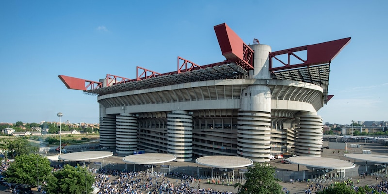 San Siro bocciato dalla Uefa: Milano a rischio per Euro 2032 15 San Siro bocciato dalla Uefa: Milano a rischio per Euro 2032