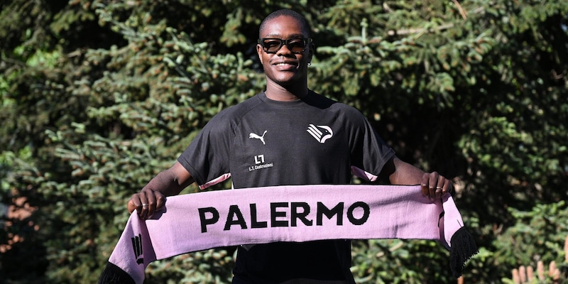 Palermo, ufficiale l'acquisto di Gyasi: il comunicato 14 Palermo, ufficiale l'acquisto di Gyasi: il comunicato
