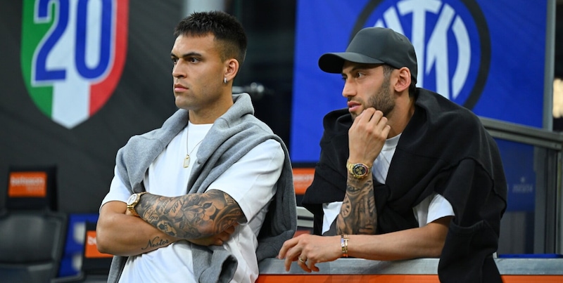 Calhanoglu-Lautaro, la contesa Inter entra in famiglia: la bordata della moglie 1 Calhanoglu-Lautaro, la contesa Inter entra in famiglia: la bordata della moglie