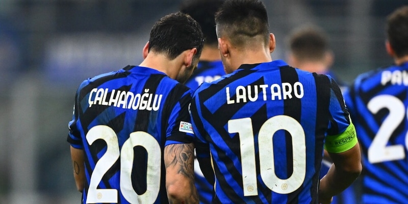 Calhanoglu sbotta, Inter in fiamme. Guerra aperta a Lautaro: "Il vero leader non cerca un colpevole" 1 Calhanoglu sbotta, Inter in fiamme. Guerra aperta a Lautaro: "Il vero leader non cerca un colpevole"