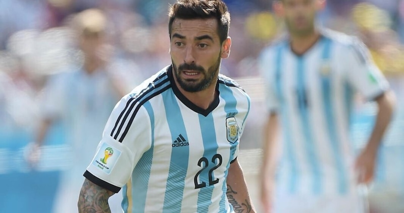 Come sta Lavezzi: "Continuo a curarmi. Orgoglioso di mio figlio calciatore"
1 Come sta Lavezzi: "Continuo a curarmi. Orgoglioso di mio figlio calciatore"