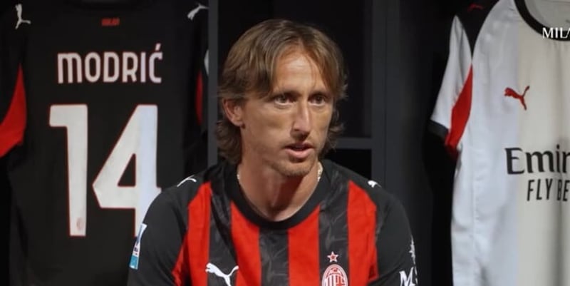 Milan, senti Modric: "Non possiamo essere soddisfatti della mediocrità". Poi benedice Leao 14 Milan, senti Modric: "Non possiamo essere soddisfatti della mediocrità". Poi benedice Leao
