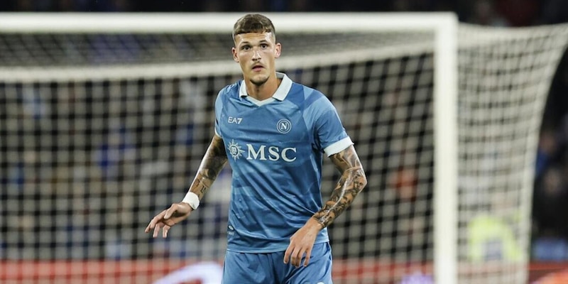 Rafa Marin non dimentica il Napoli: la frase sulla gestione di Conte dopo la firma con il Villarreal 14 Rafa Marin non dimentica il Napoli: la frase sulla gestione di Conte dopo la firma con il Villarreal