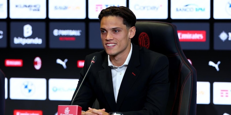Milan, Ricci si presenta: "Modric? Uno dei più forti al mondo". Poi la telefonata con Gattuso 1 Milan, Ricci si presenta: "Modric? Uno dei più forti al mondo". Poi la telefonata con Gattuso