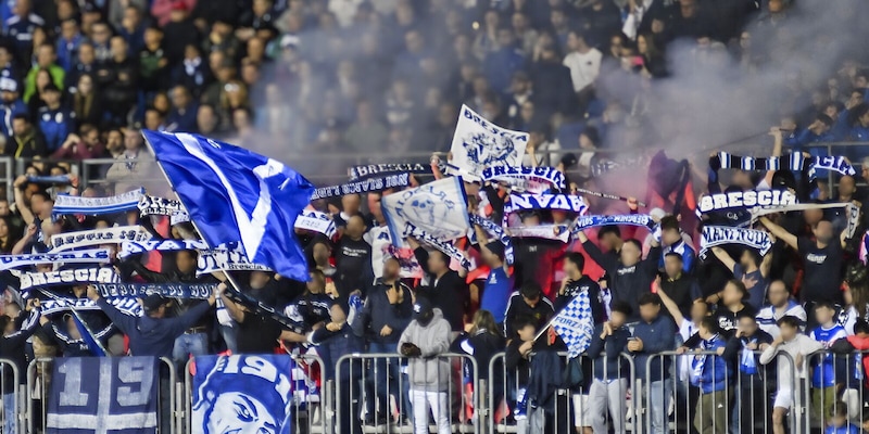 Dopo 114 anni, il Brescia non c'è più. Ma i tifosi non mollano: Fifa e Figc, intervenite 1 Dopo 114 anni, il Brescia non c'è più. Ma i tifosi non mollano: Fifa e Figc, intervenite