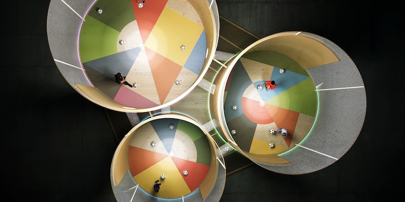“The Playmaker”: a Manchester l’installazione firmata da Stefano Boeri Architetti ispirata a Sandro Mazzola 1 “The Playmaker”: a Manchester l’installazione firmata da Stefano Boeri Architetti ispirata a Sandro Mazzola