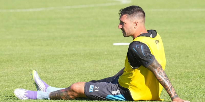 Napoli, si ferma Politano: salterà l'amichevole con l'Arezzo 14 Napoli, si ferma Politano: salterà l'amichevole con l'Arezzo