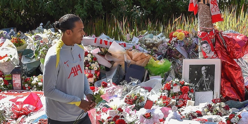 Virgil e Rike Van Dijk, una toccante storia d'amicizia per Rute e i figli di Diogo Jota