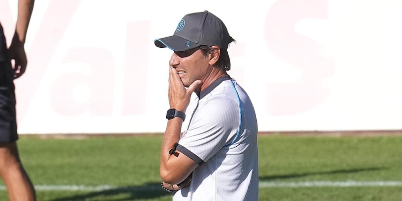 Napoli, Conte usa subito il pugno di ferro: il programma d'allenamento del primo giorno a Dimaro 14 Napoli, Conte usa subito il pugno di ferro: il programma d'allenamento del primo giorno a Dimaro