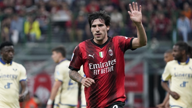 Milan, lo prendi o no? Da Rijkaard a Jashari, tutte le telenovelas di mercato