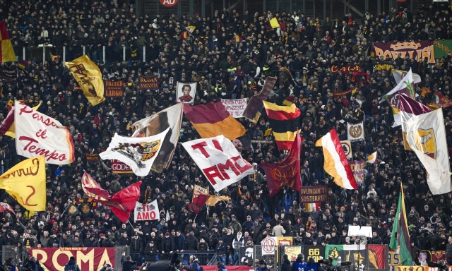 Roma, boom abbonamenti: superate le 40 mila tessere. Sold-out in sole due settimane 1 Roma, boom abbonamenti: superate le 40 mila tessere. Sold-out in sole due settimane